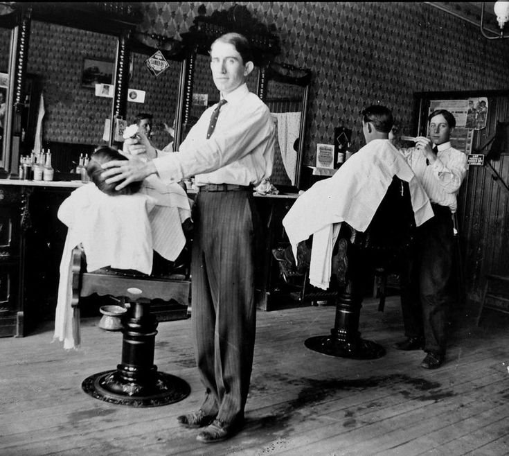 Barbearia antiga do inicio da profissão no Brasil. A História Do Barbeiro